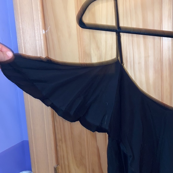 Shoulder-less Blouse - Picture 3 of 4